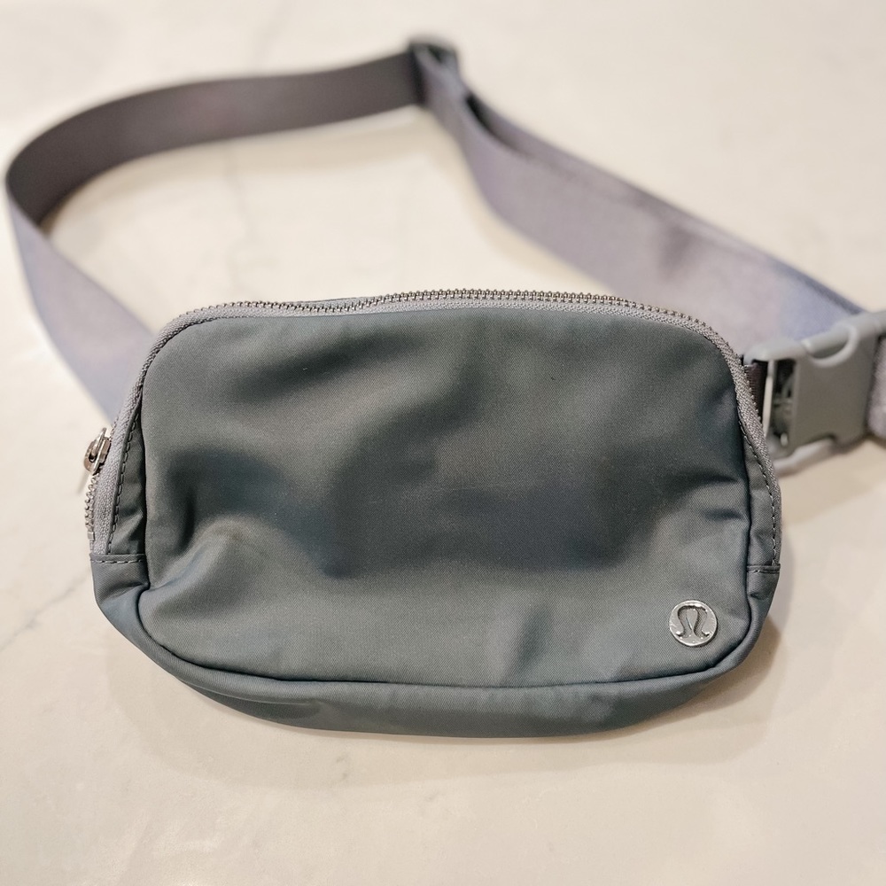 Lululemon belt bag